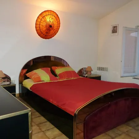 Maison De 2 Chambres Avec Terrasse A Borgo Prázdninový dům *